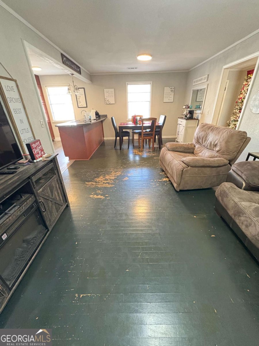 112 Alexander Avenue Lyons - 11