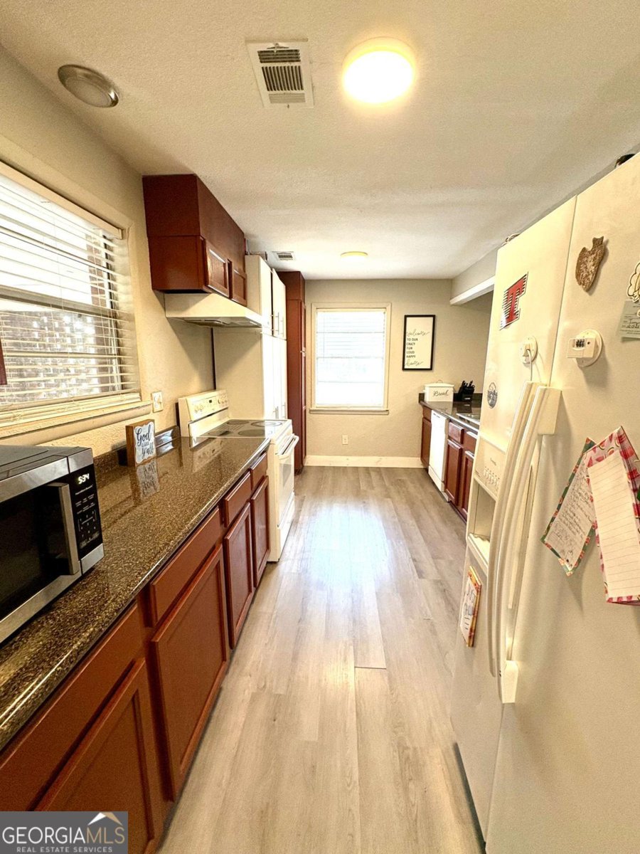 112 Alexander Avenue Lyons - 13