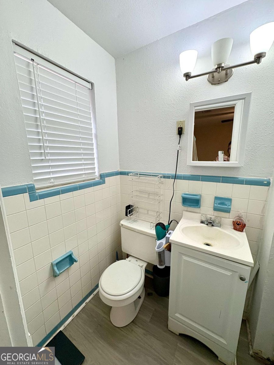 112 Alexander Avenue Lyons - 26