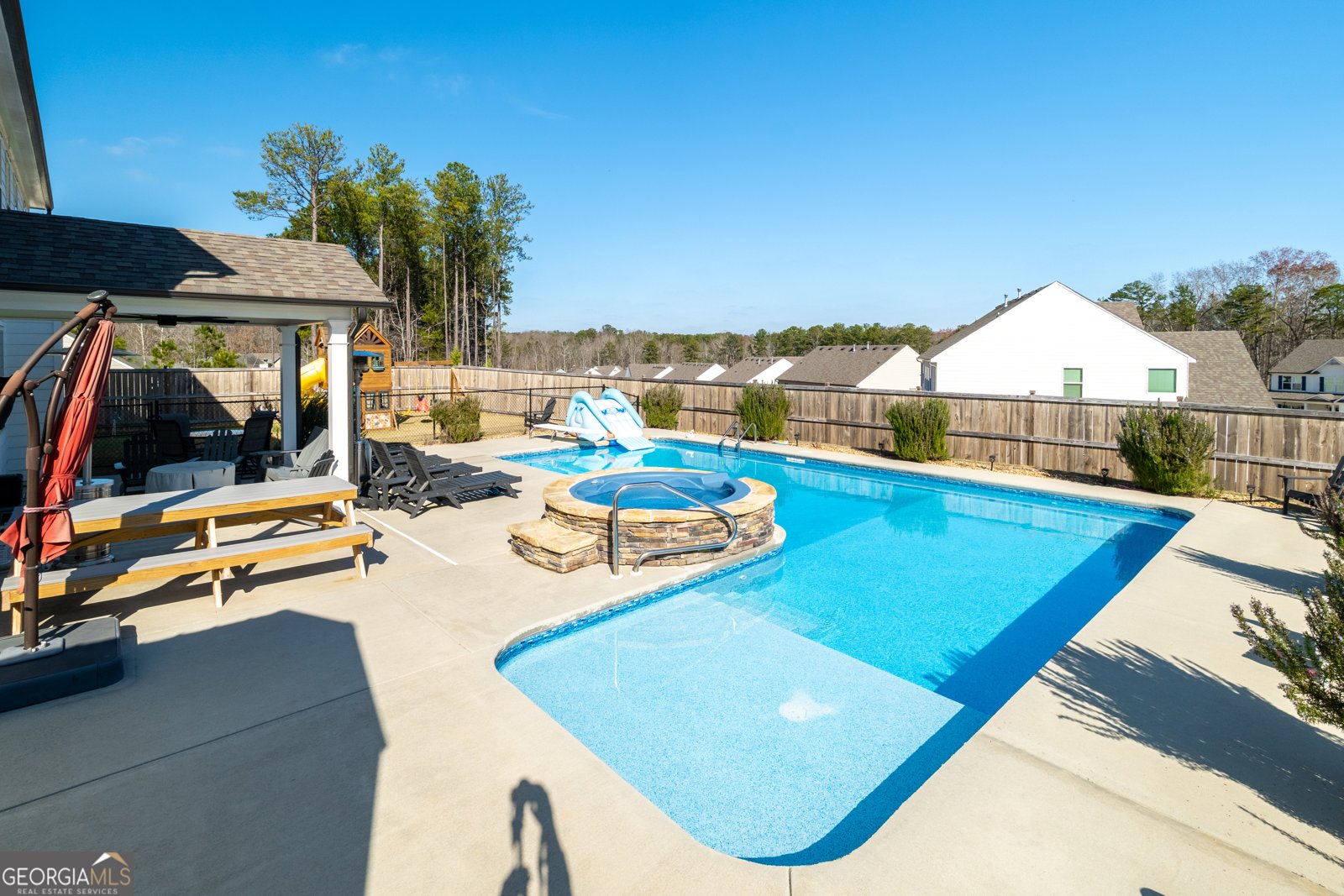 728 Cherokee Rose Bremen - 14