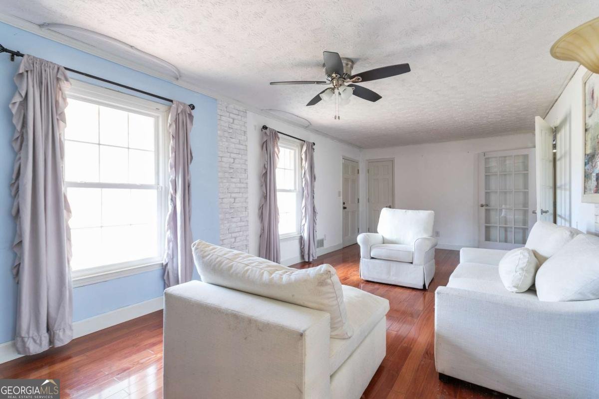 100 Forest Lake Drive Covington - 19