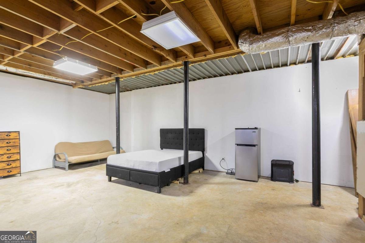 100 Forest Lake Drive Covington - 33