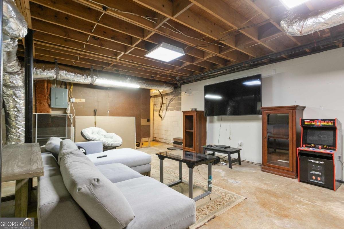 100 Forest Lake Drive Covington - 34