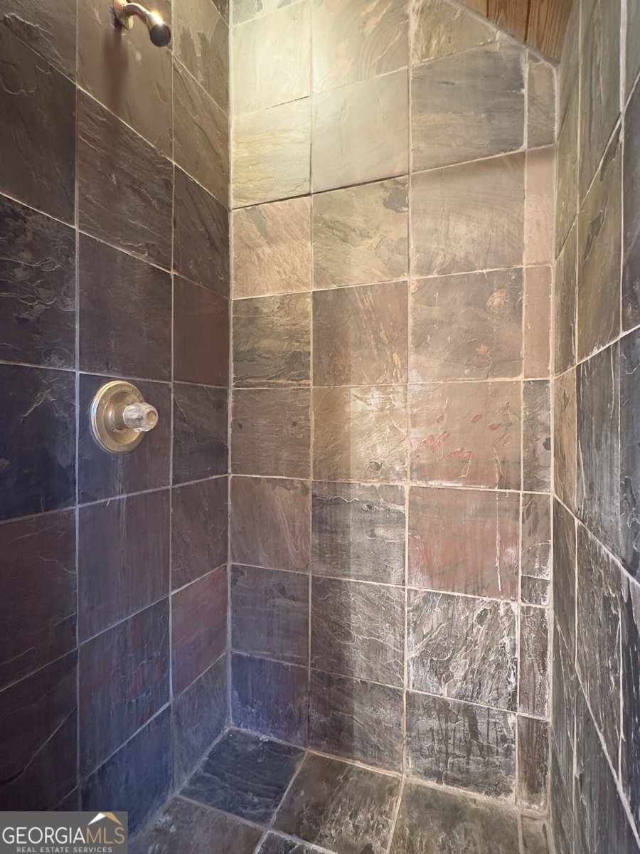 469 Chick-A-Dee Court Monticello - 35