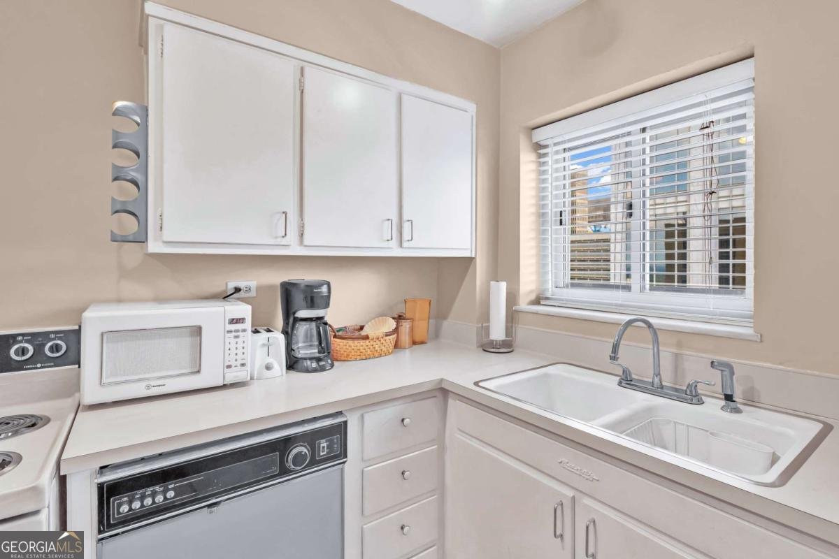 300 Peachtree Street Atlanta - 3