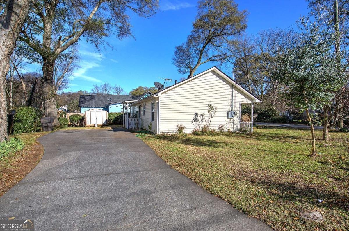 302 Douglas Street Cartersville - 27