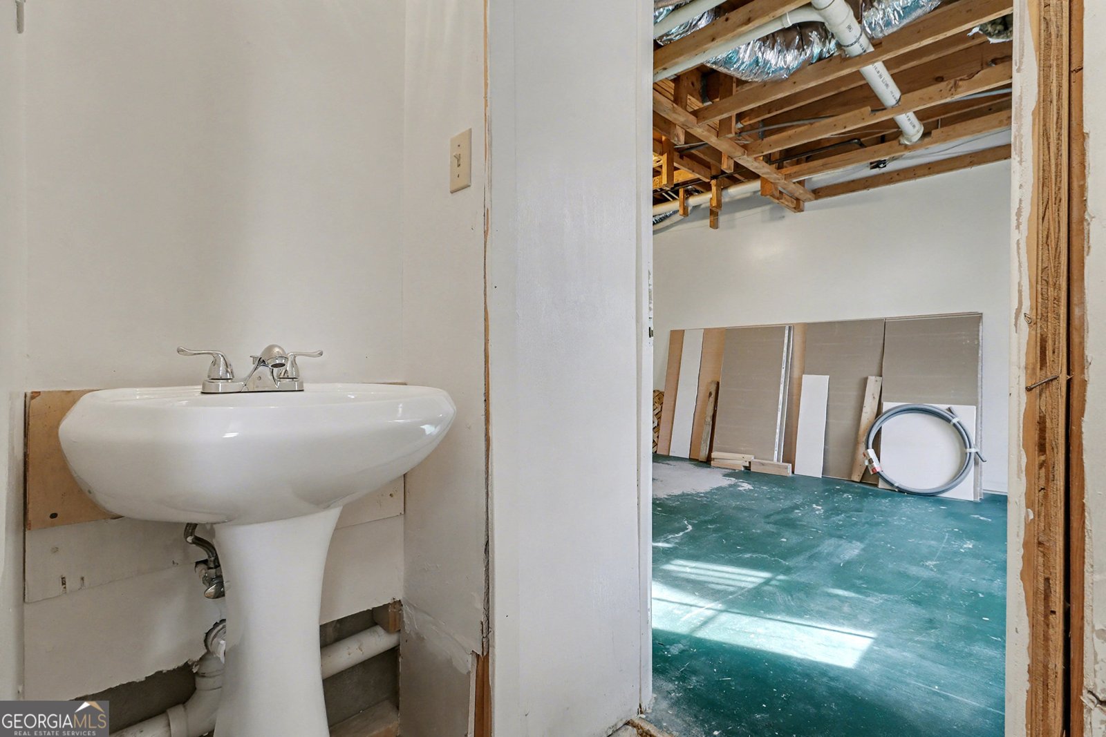 3643 John Carrol Drive Decatur - 22