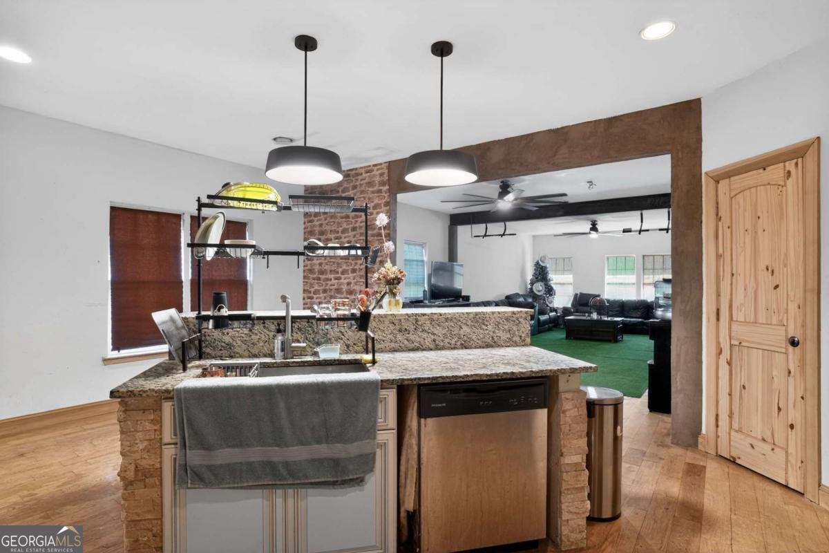 843 Fox Street Atlanta - 12