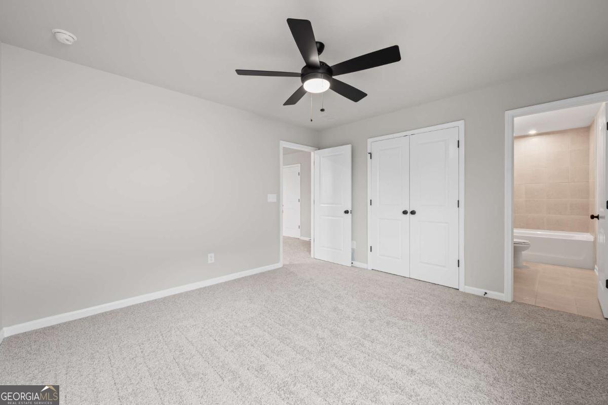 6402 Sycamore Drive Hoschton - 38