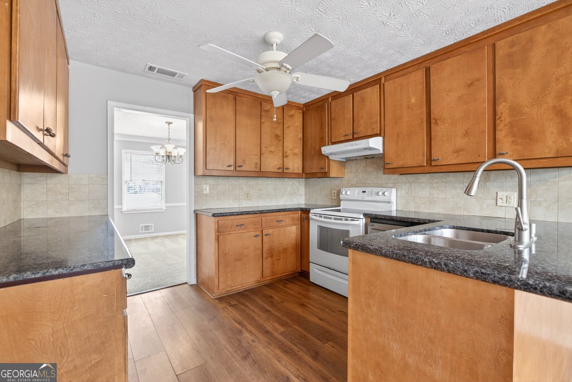 2045 Skyland Glen Drive Snellville - Photo 8