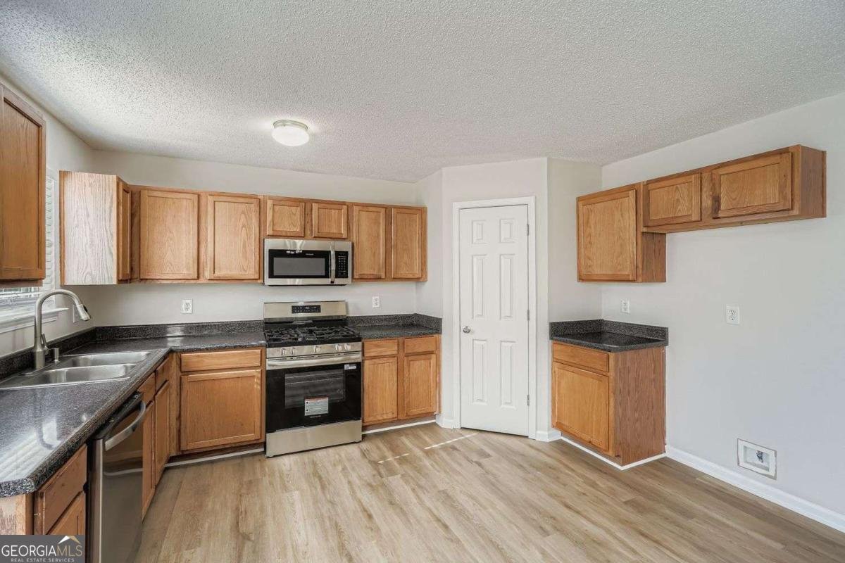 6068 Trotters Circle Fairburn - 11