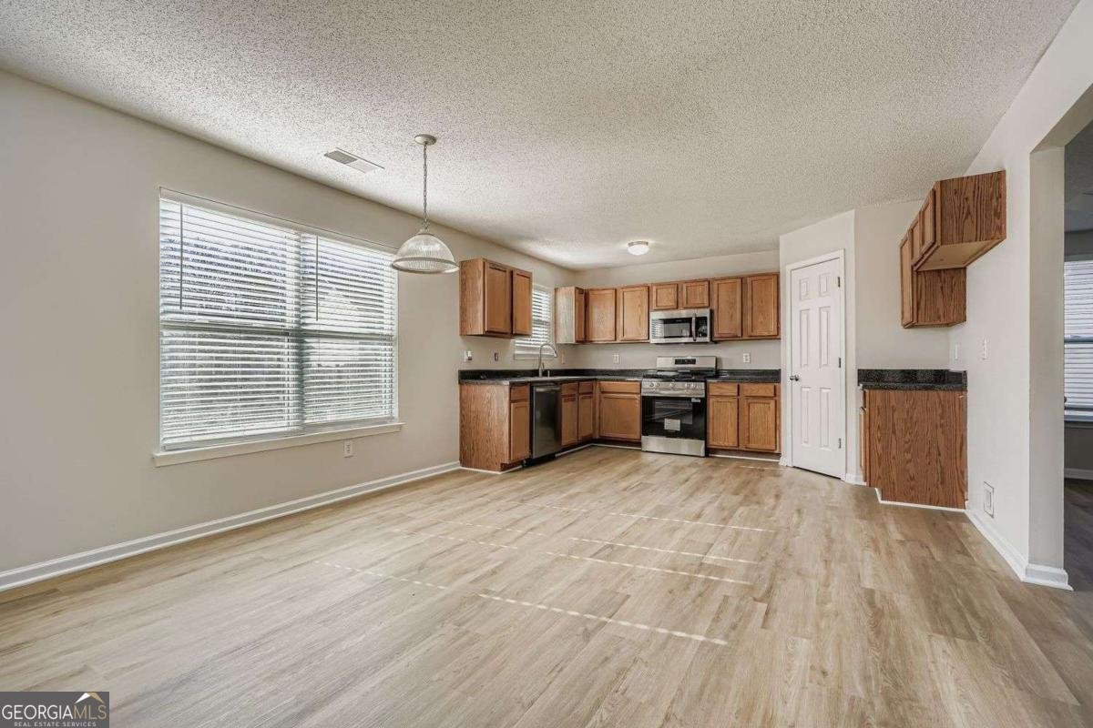 6068 Trotters Circle Fairburn - 14