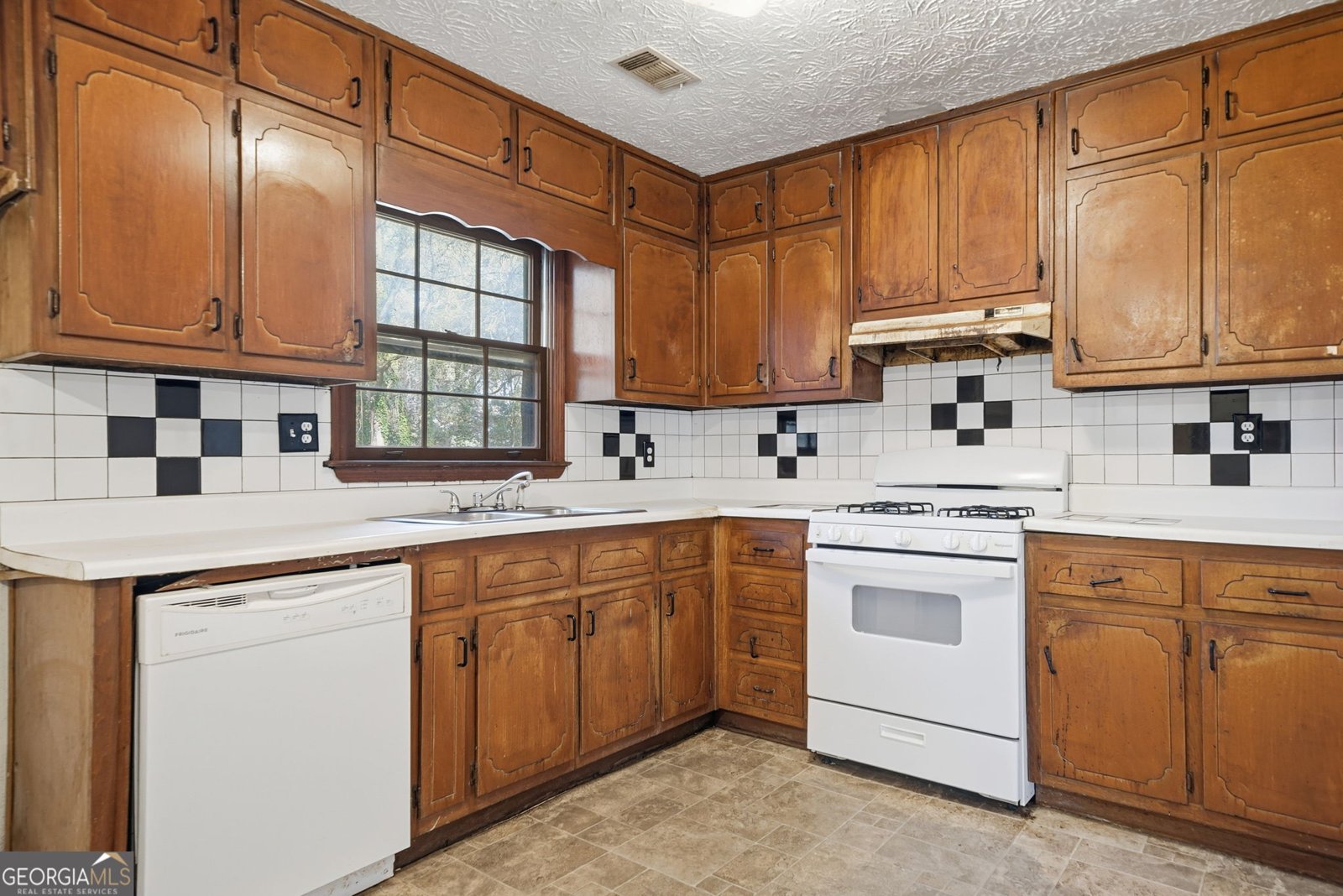 850 King Drive Conyers - 11