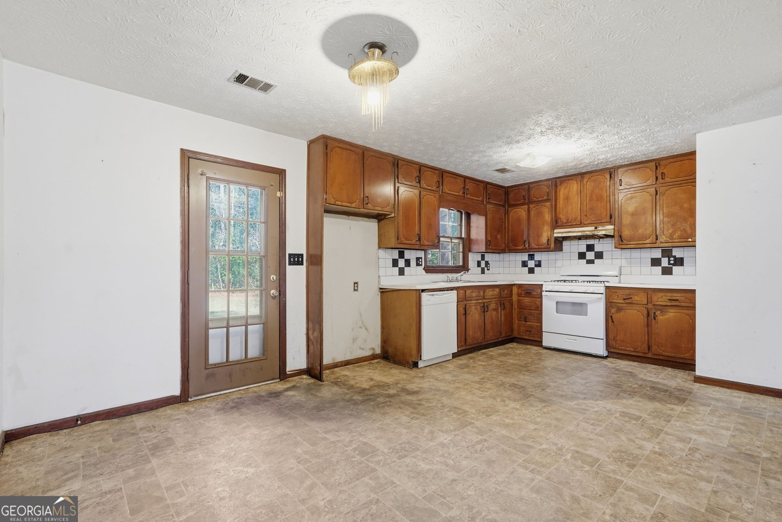 850 King Drive Conyers - 6