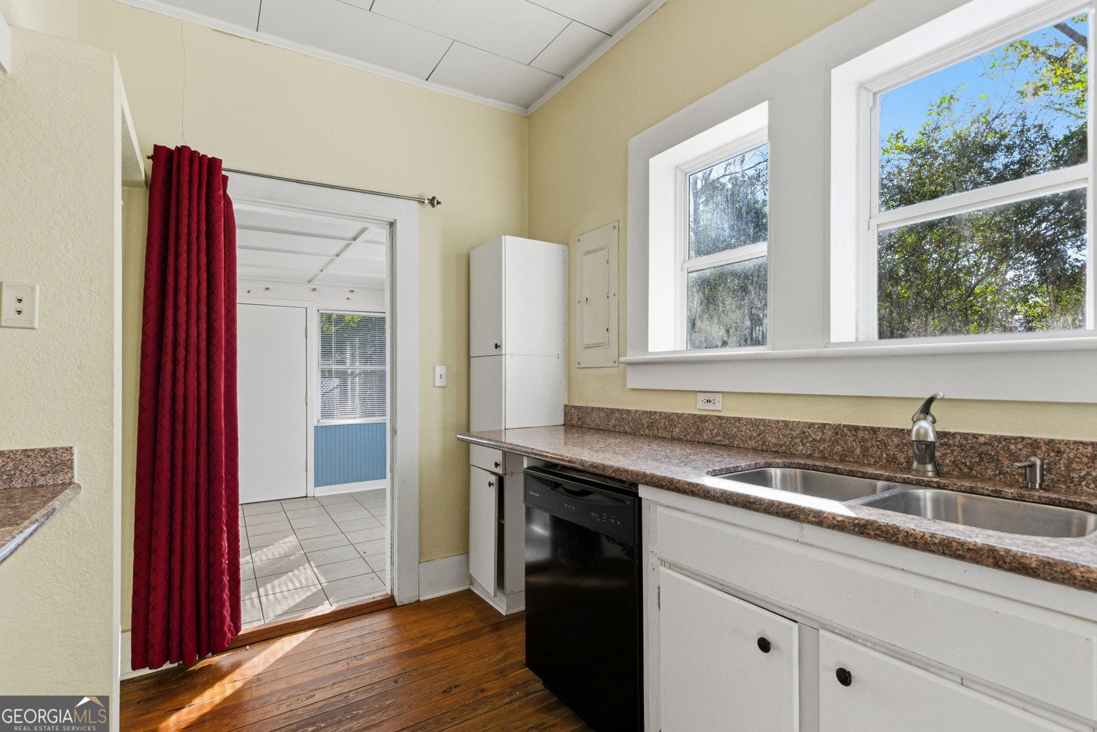 203 5th Street Woodbine - 23