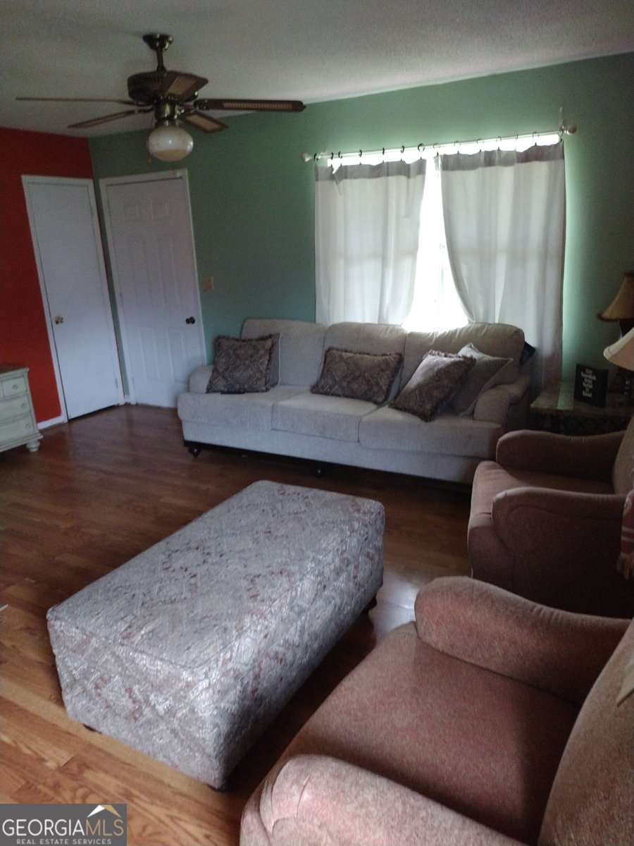 1626 Pine Street Edison - 7