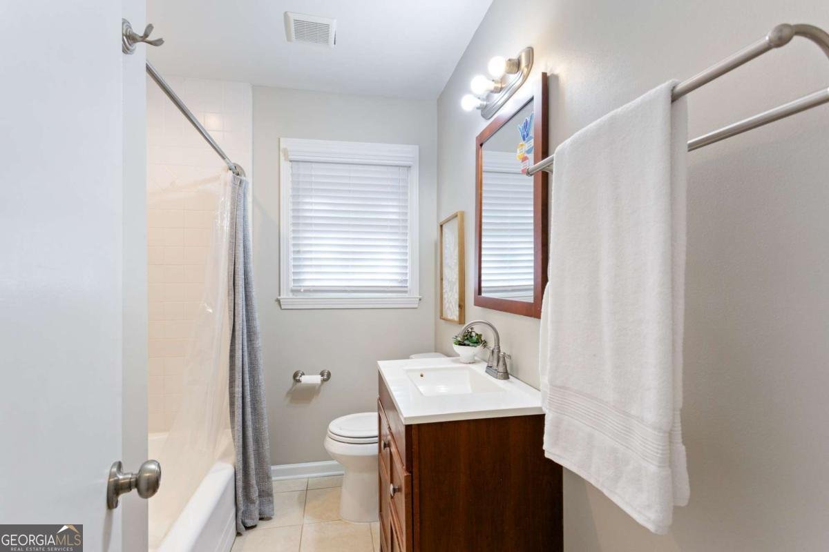 2316 Elmwood Drive Atlanta - 23