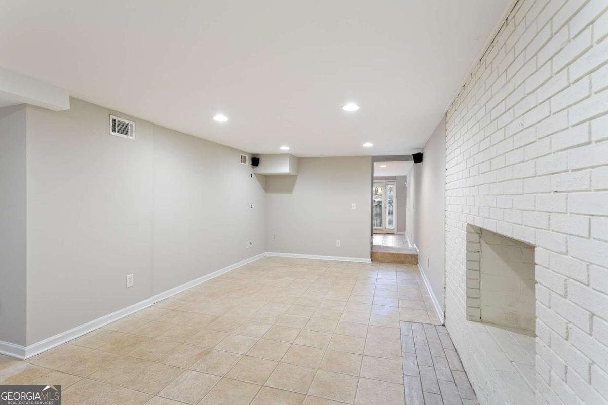 2316 Elmwood Drive Atlanta - 30