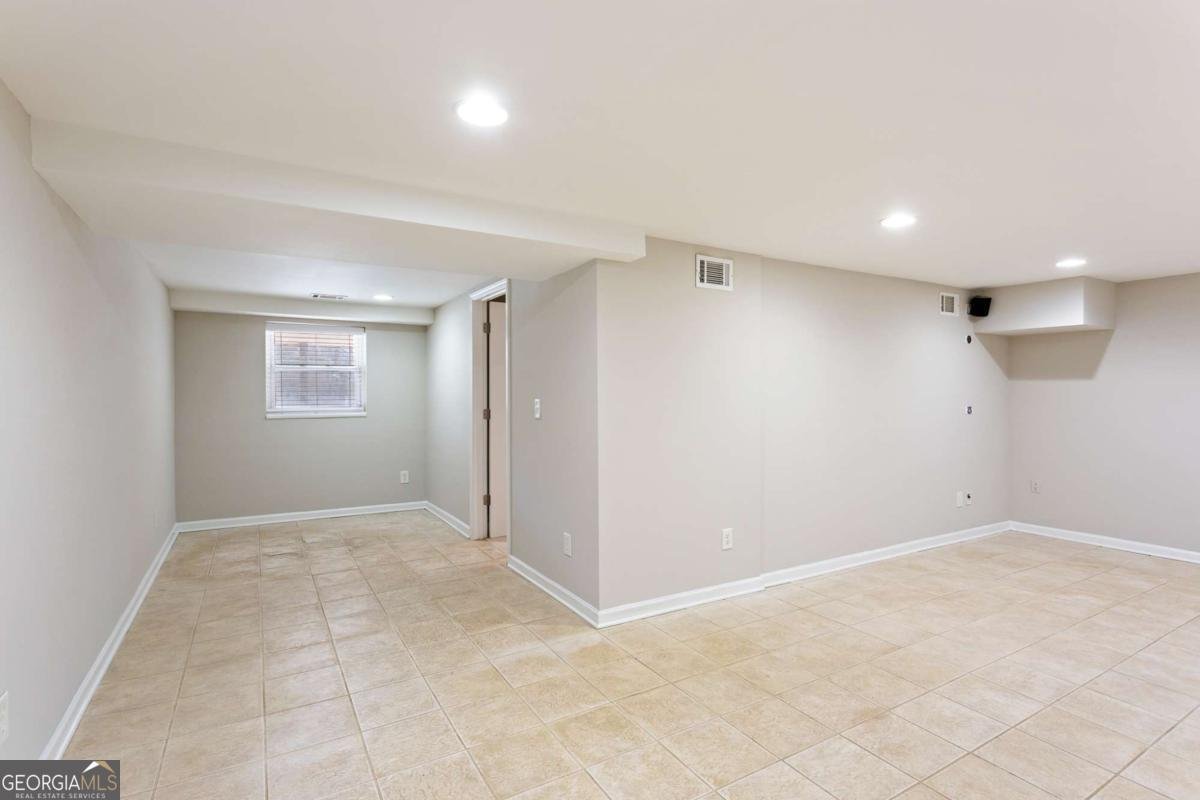 2316 Elmwood Drive Atlanta - 31