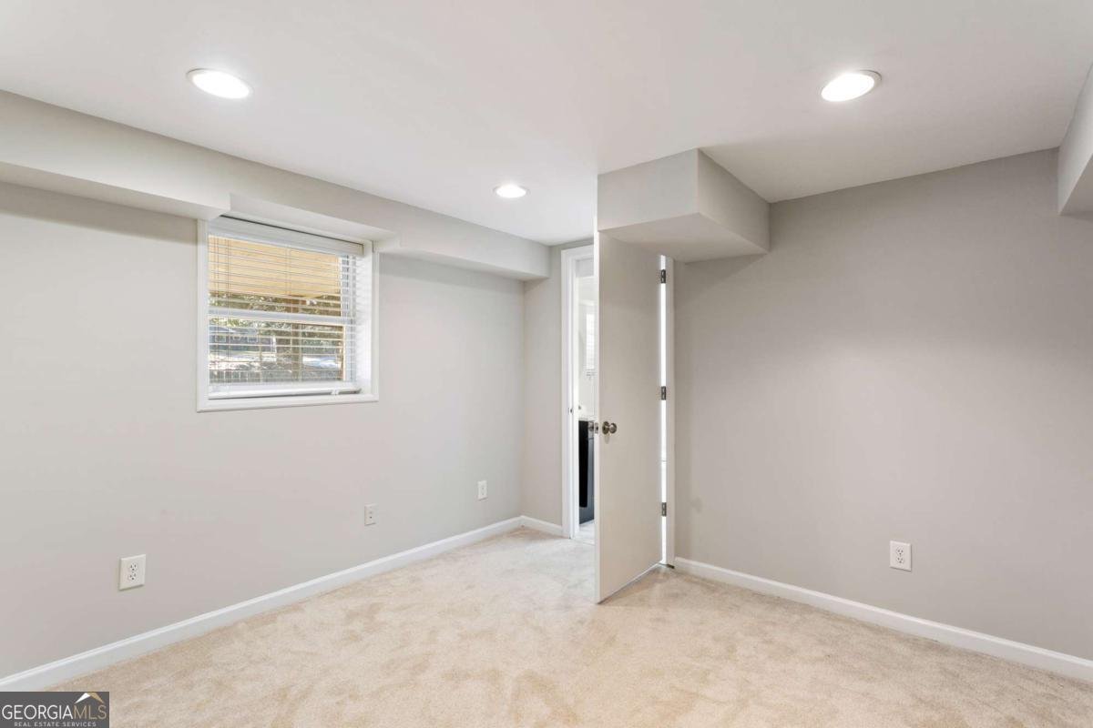 2316 Elmwood Drive Atlanta - 34