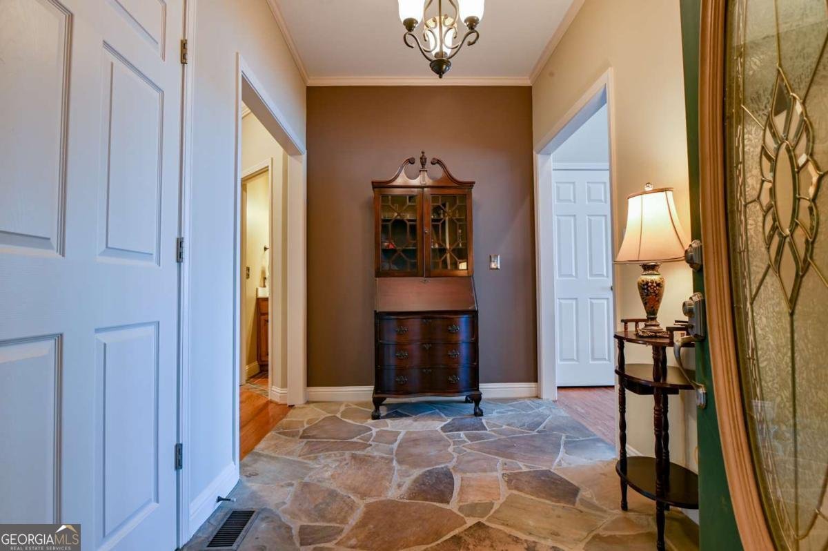 196 Sugar Cane Drive Hartwell - 44