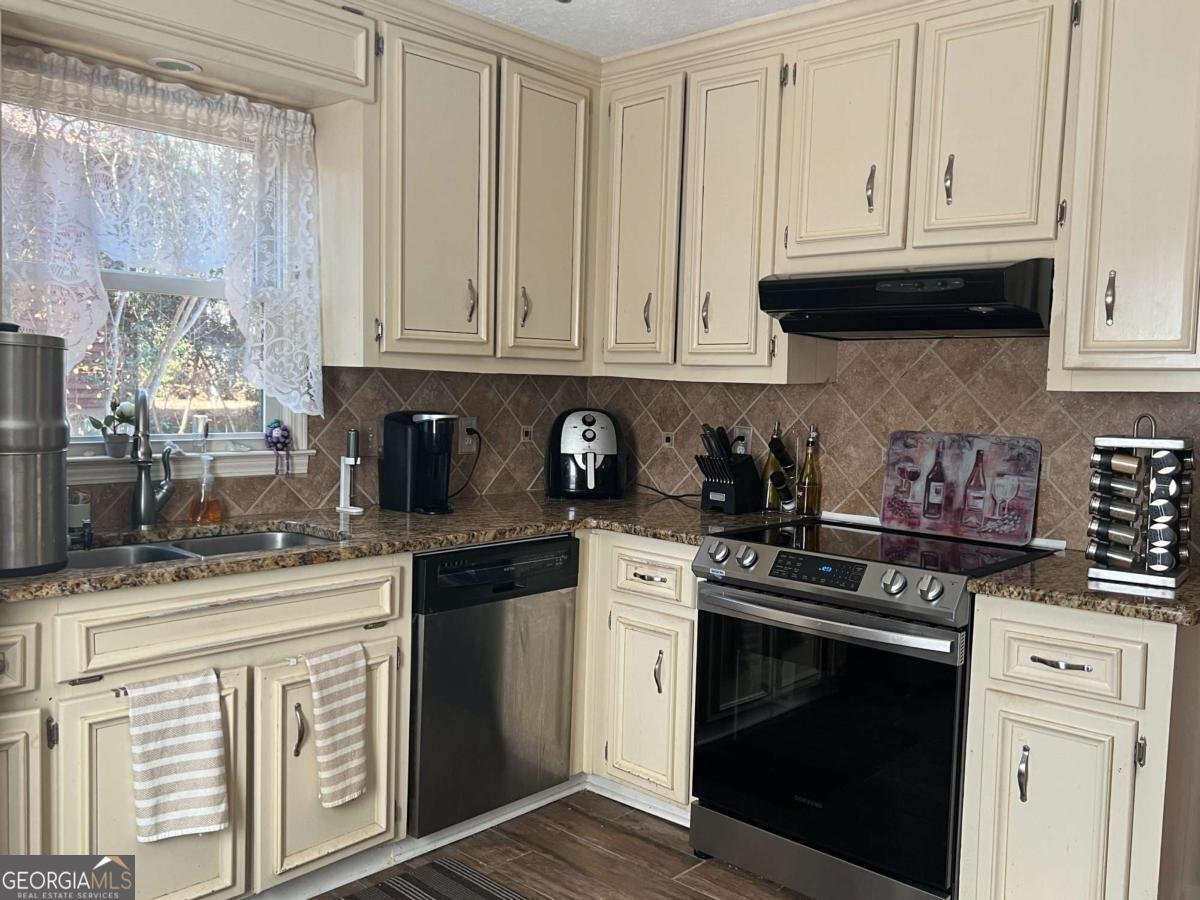 313 Chattahoochee Way Woodstock - 34