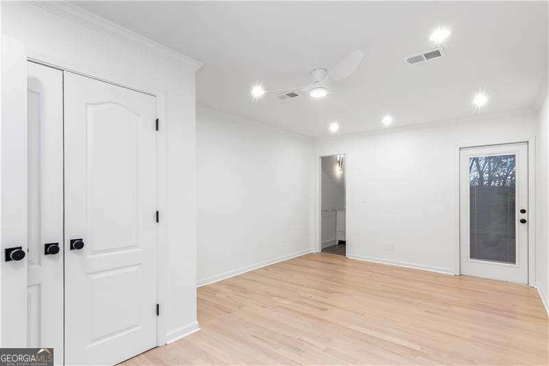 3418 Breton Court Brookhaven - 34