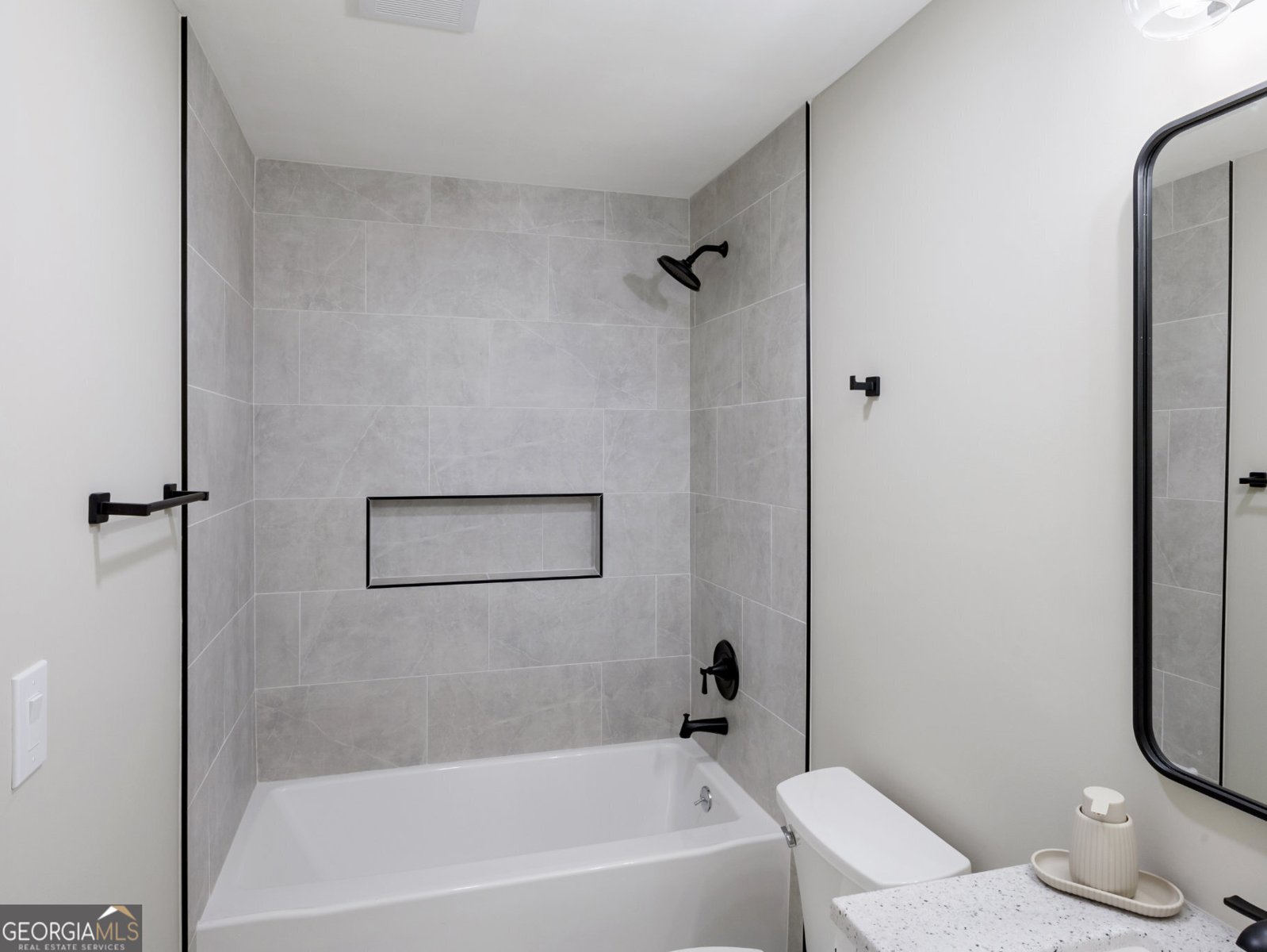 11 Cecil Drive Marietta - 18