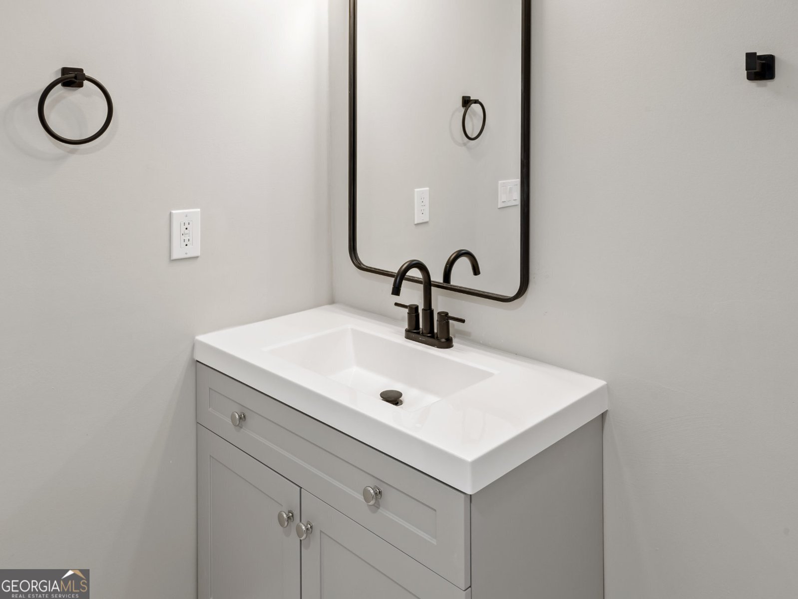 11 Cecil Drive Marietta - 38