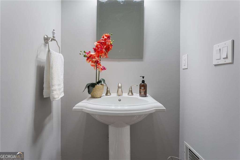 1472 Lachona Court Atlanta - 29
