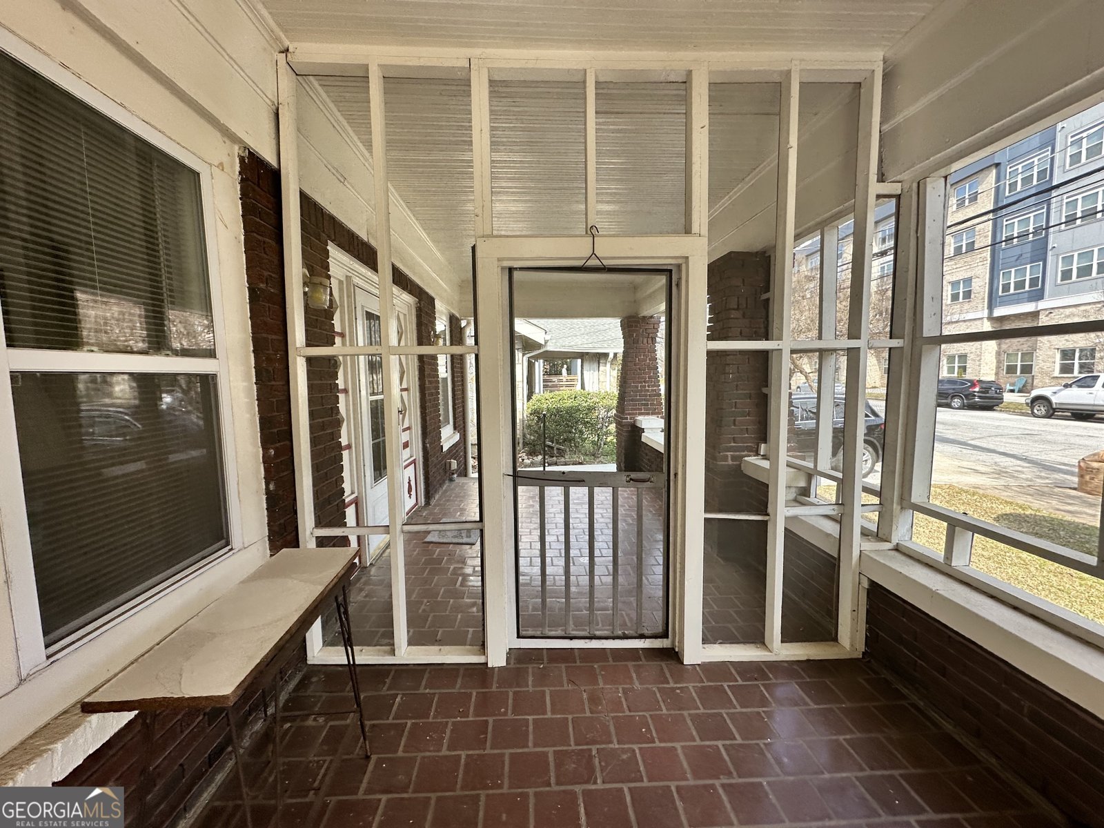 472 PARKWAY Drive Atlanta - 18