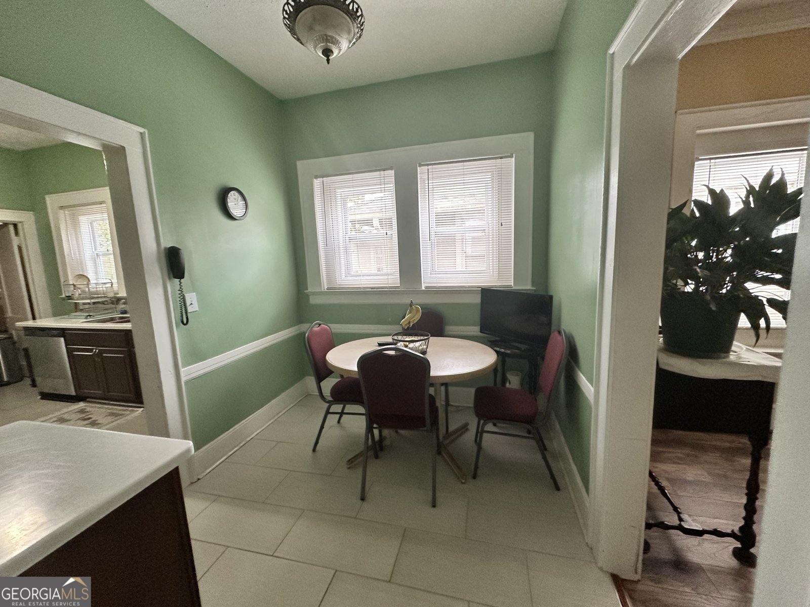 472 PARKWAY Drive Atlanta - 20