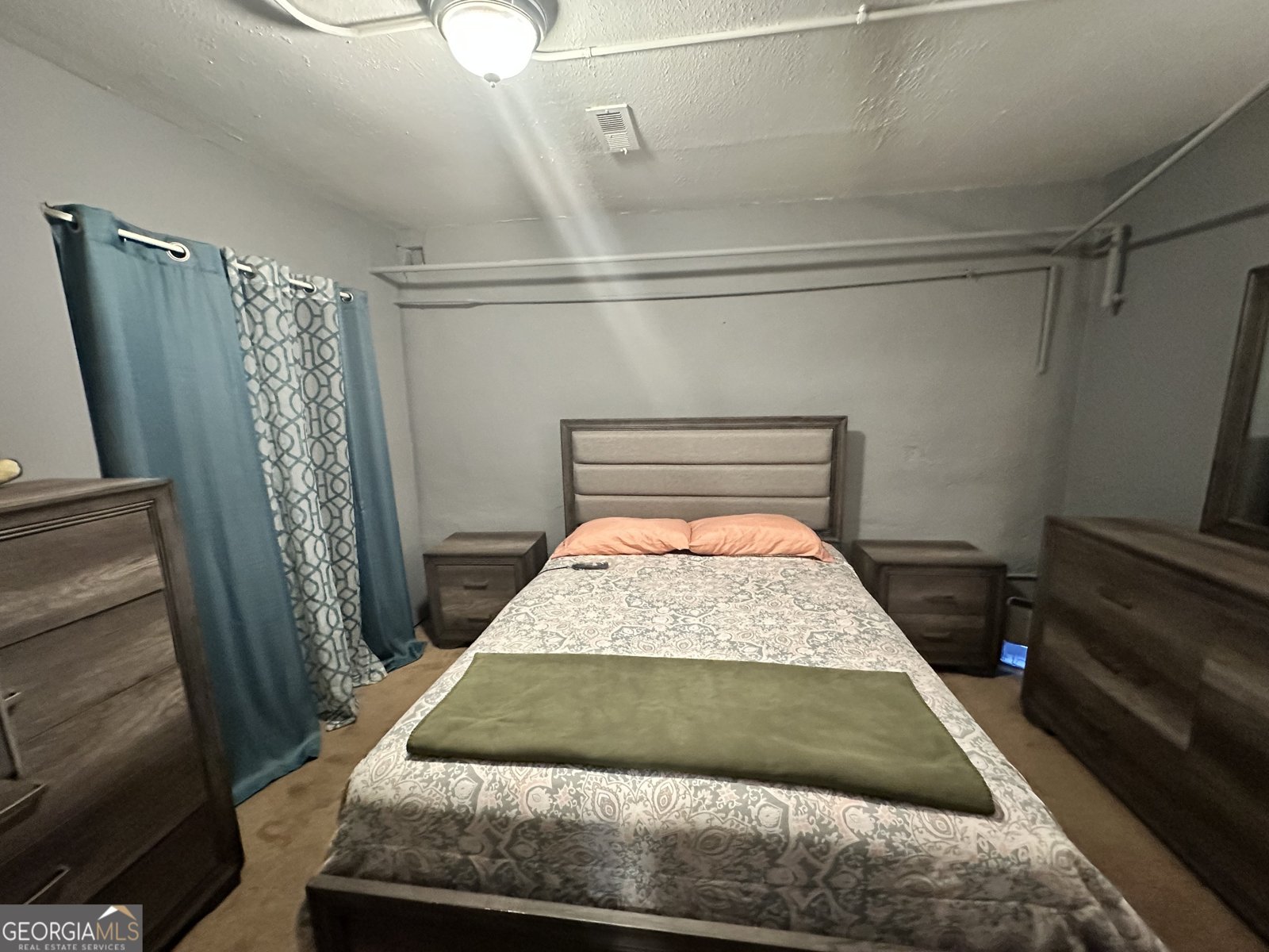 472 PARKWAY Drive Atlanta - 28