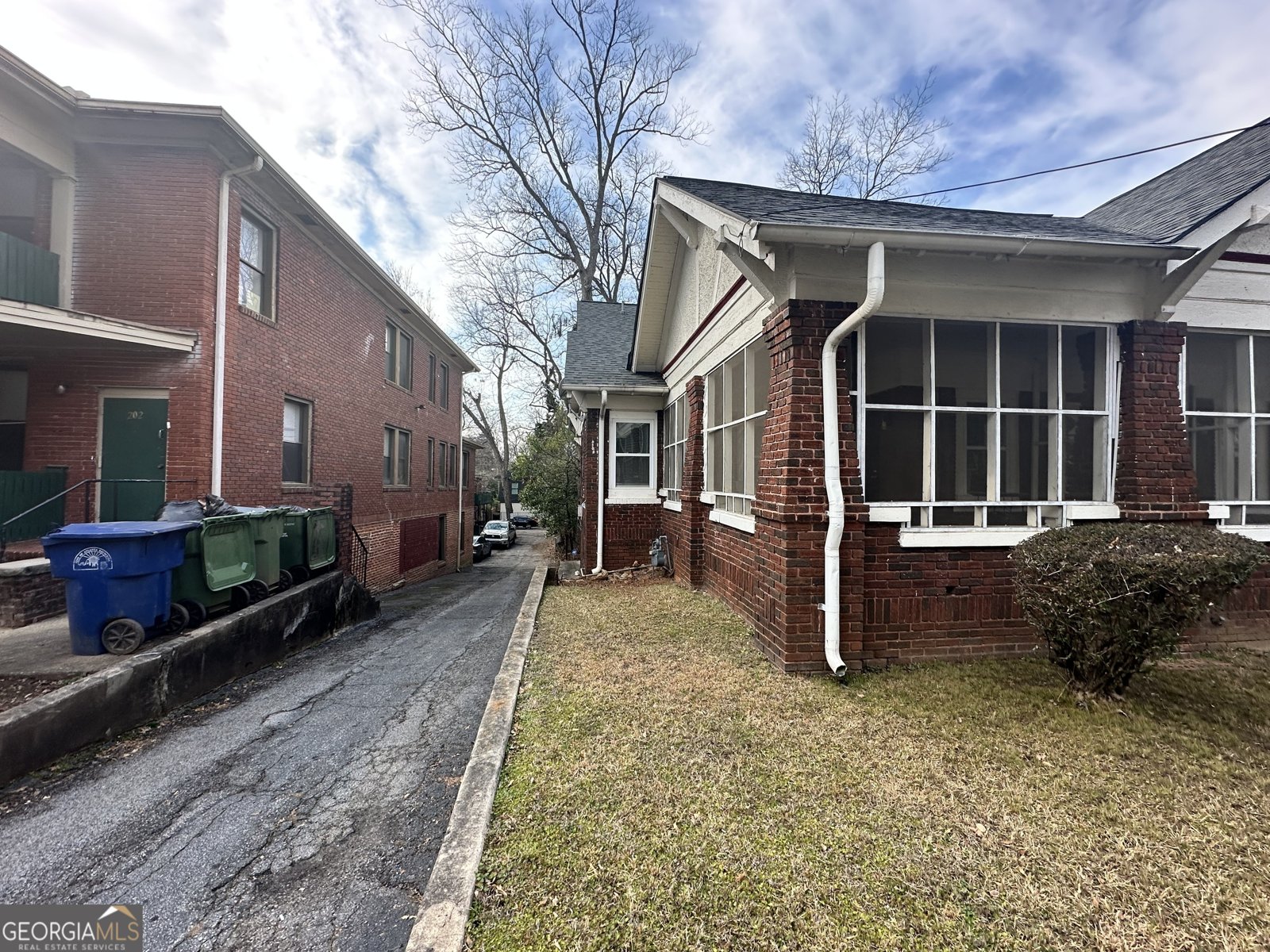 472 PARKWAY Drive Atlanta - 39