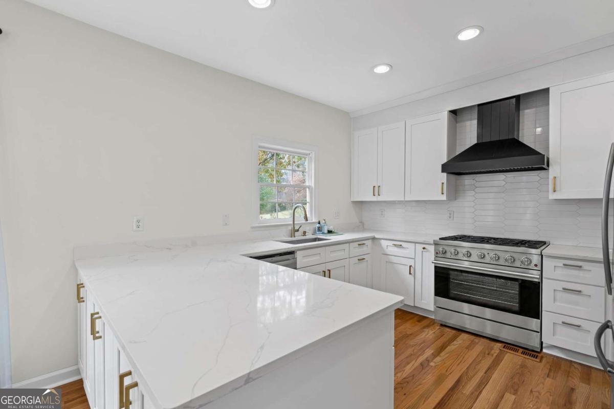 7260 Fawn Lake Drive Drive Alpharetta - 7