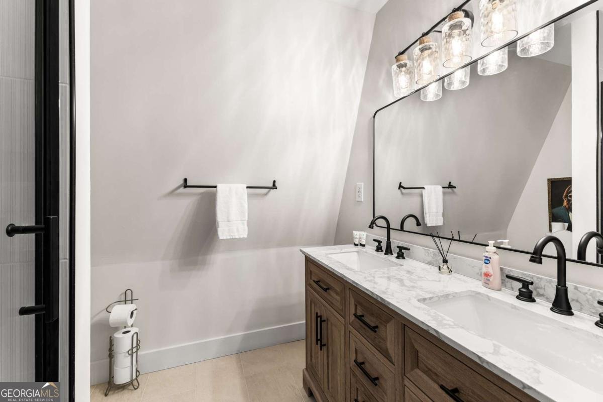 40 Kaceys Lane Helen - 30