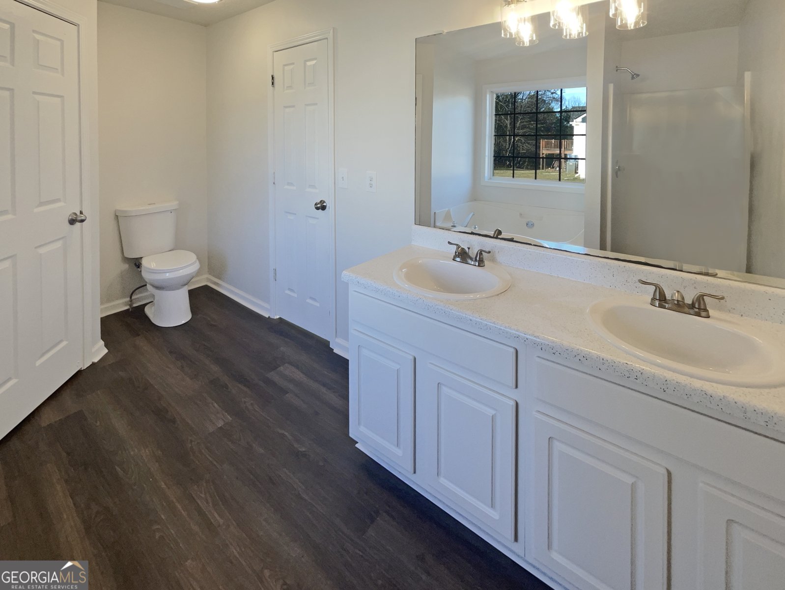 16 Fairview Glen Dallas - 18