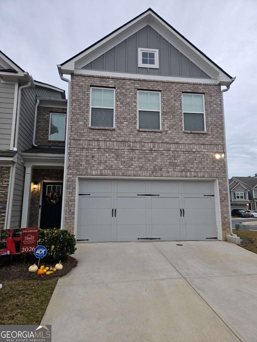 7754 Lance Road Fairburn - main photo