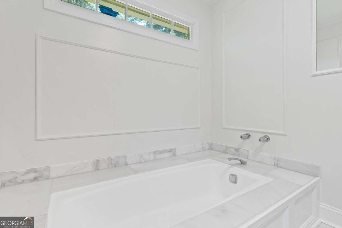 3201 Lakeridge Drive Marietta - 24