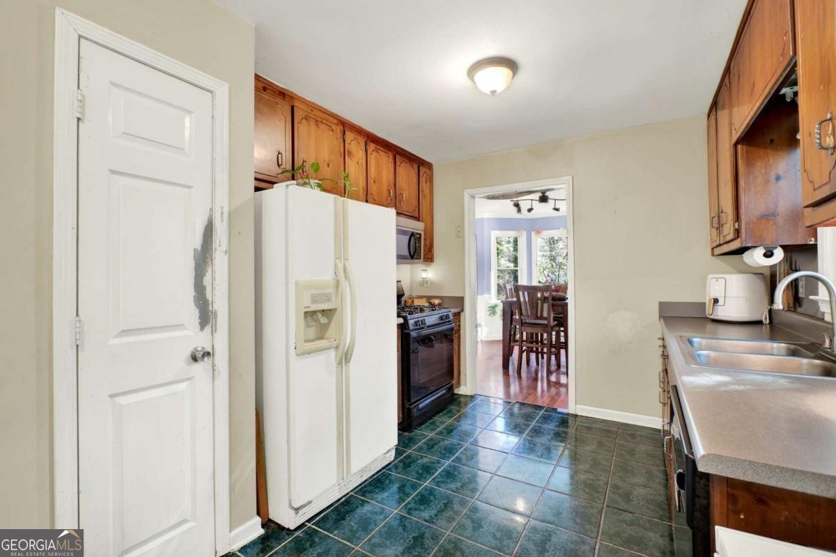 1665 Doefield Street Canton - 10