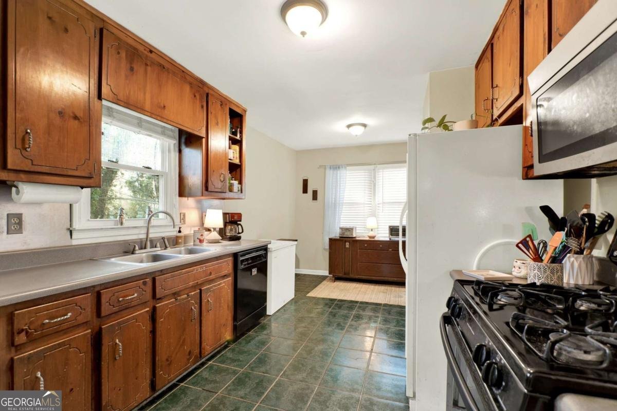 1665 Doefield Street Canton - 3