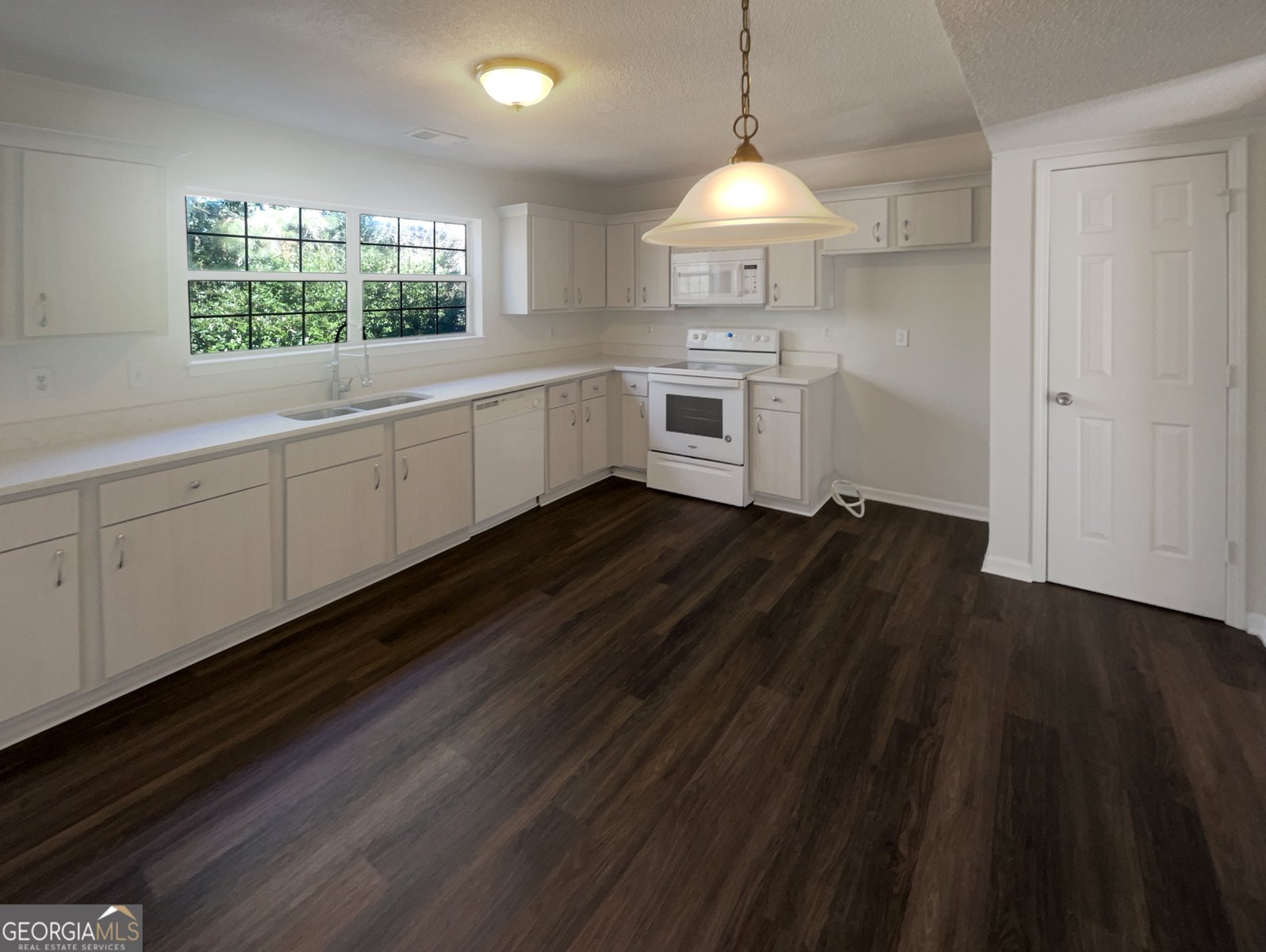 5037 Bell Drive Smyrna - 17