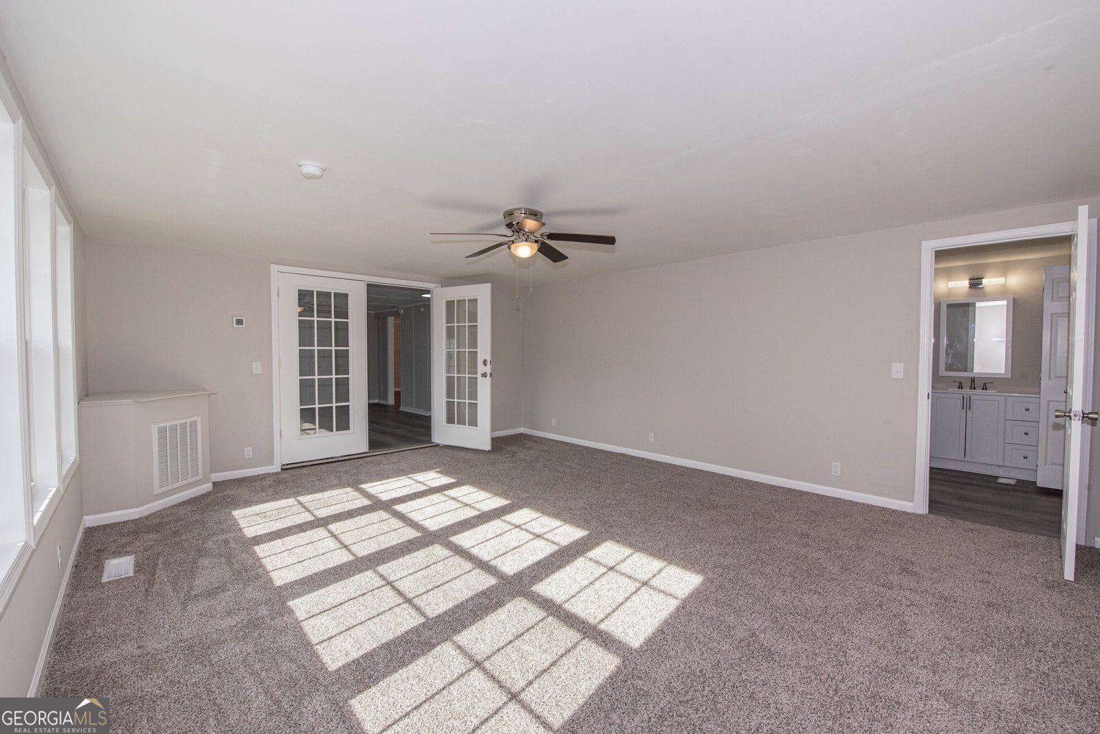 9 Friar Tuck Road Reynolds - 35