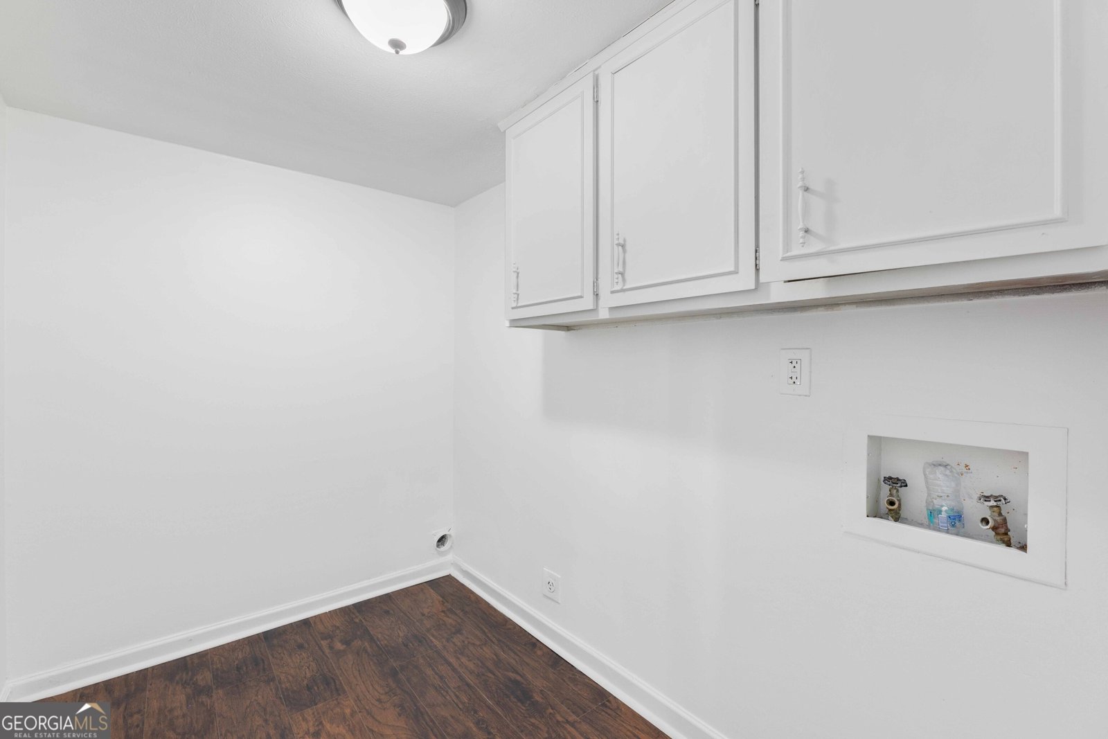 6002 Canterbury Drive Columbus - 22