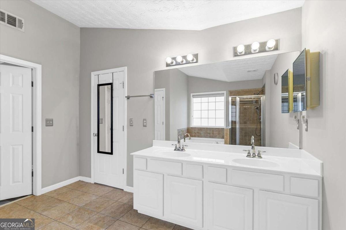 1977 Longmont Drive Lawrenceville - 52