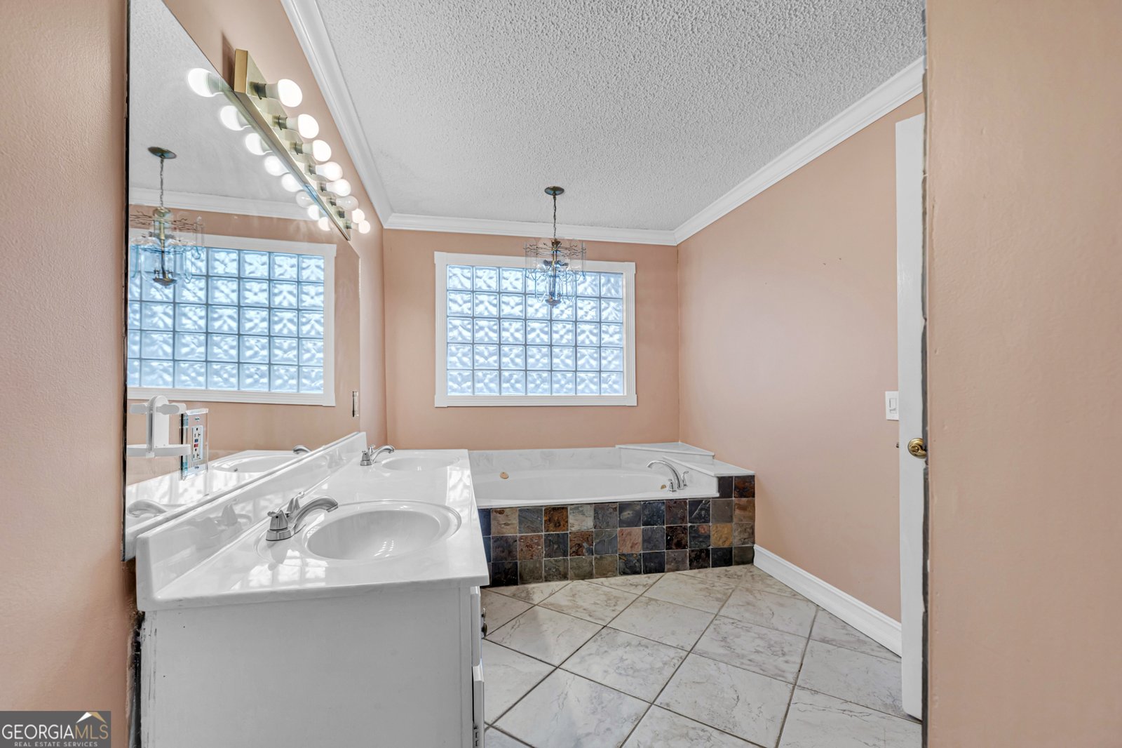 904 Main Street Hogansville - 38