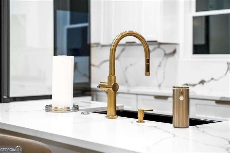 507 Karen Lane Woodstock - 24