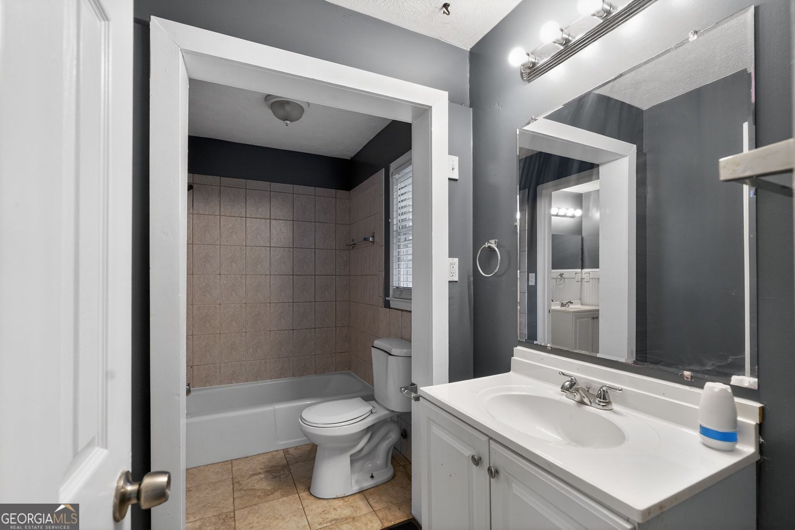 6581 Woodrow Road Lithonia - 24