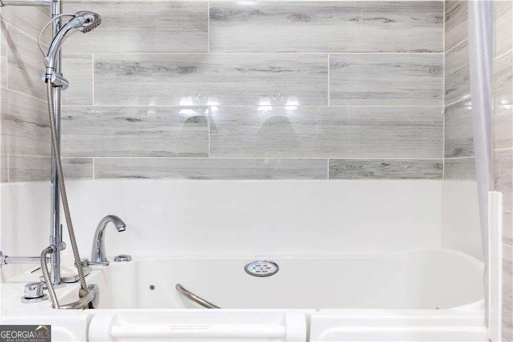 974 Laurelmont Drive Atlanta - 16