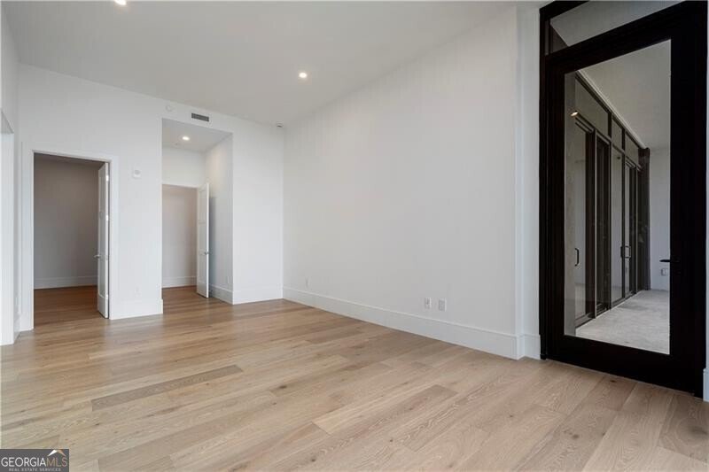 2425 Peachtree Road Atlanta - 48